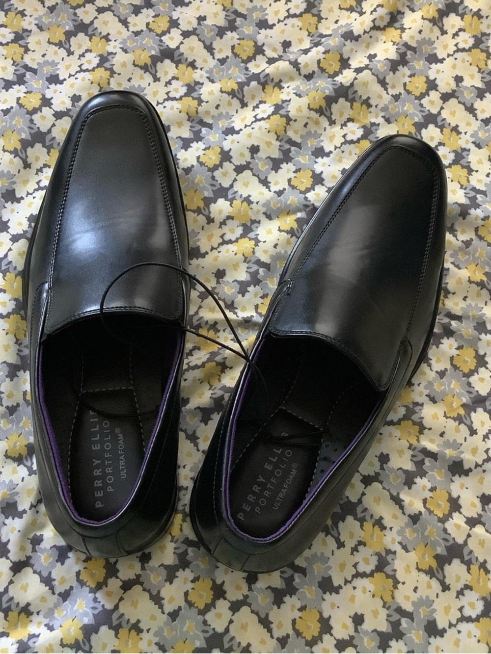 Perry Ellis Black Leather Slip-On Loafers with Purple Trim